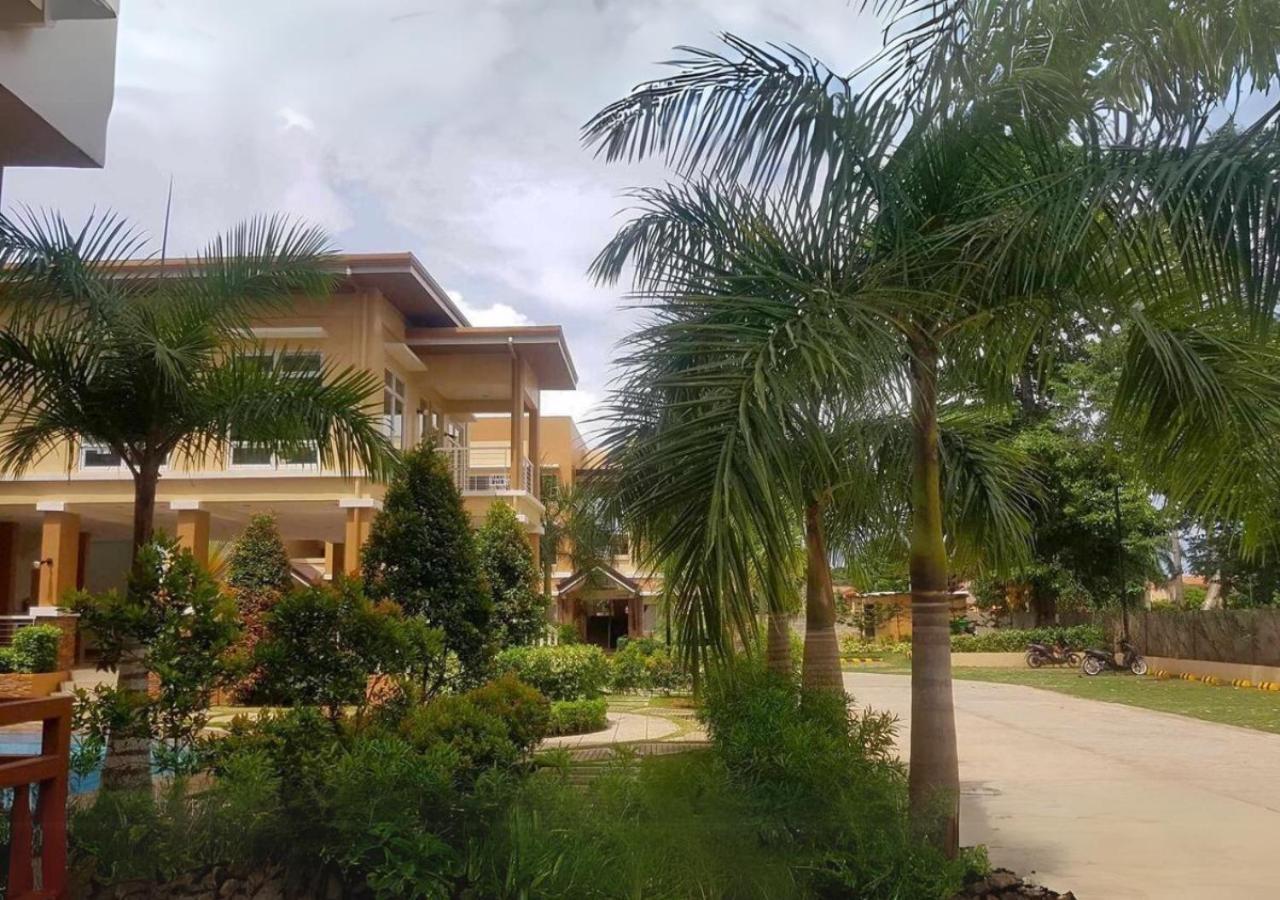 Comfort & Convenience Home With Balcony, Free Swimming Pool - T2 6Diamond Puerto Princesa Exterior photo